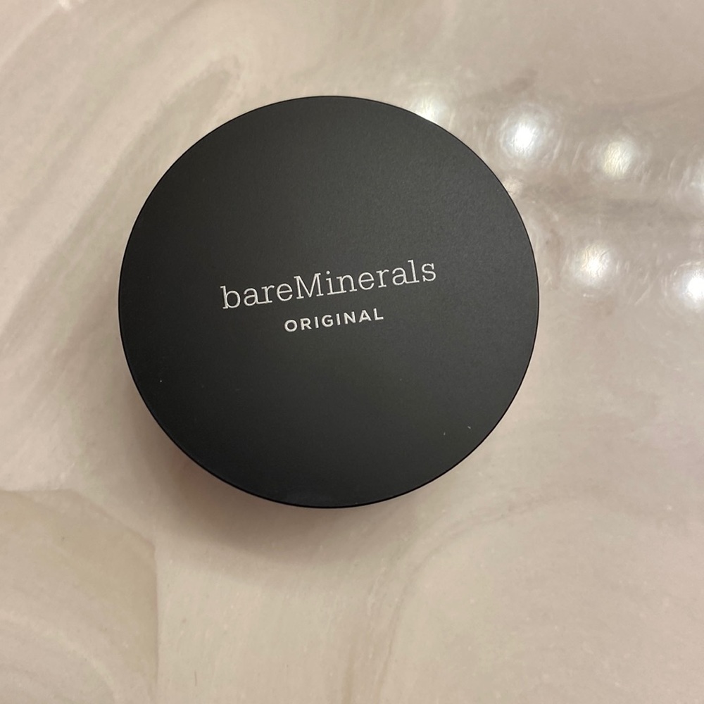 Bare Minerals original foundation, shade light 08, new